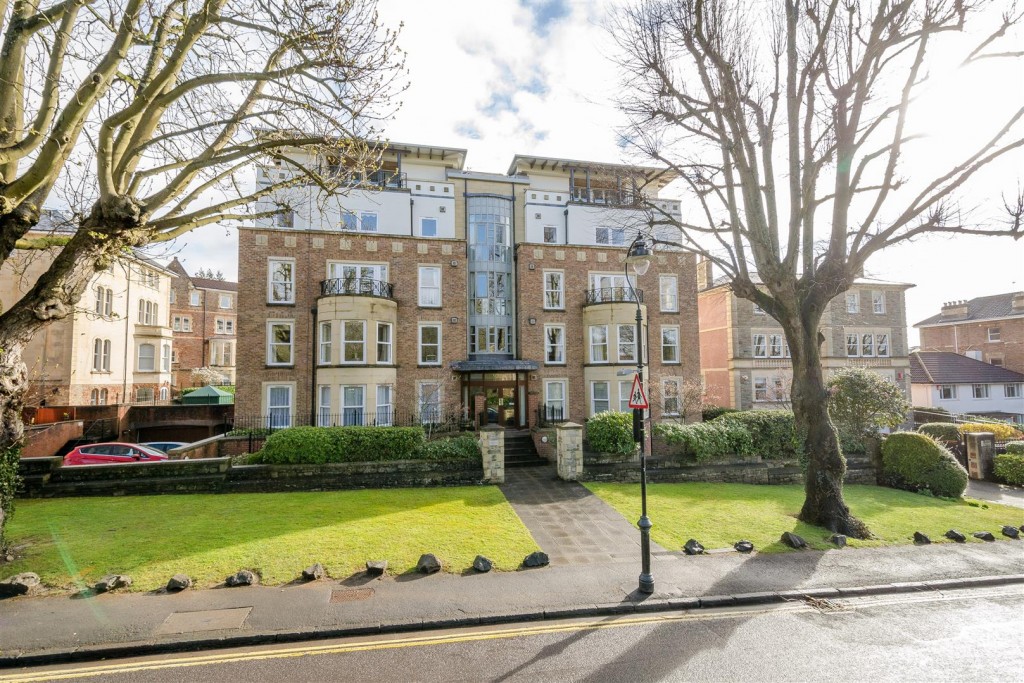 The Avenue, Clifton, Bristol, 3 bedroom, Apartment Purpose Built